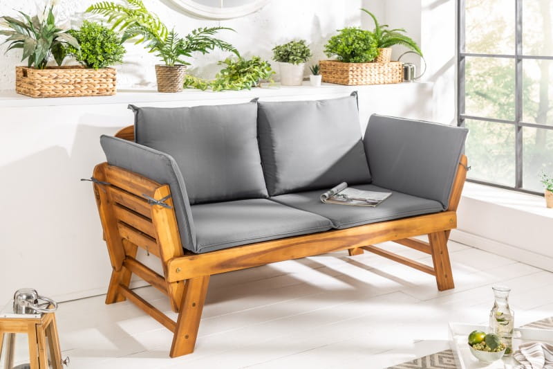 ławka ogrodowa z drewna akacjowego